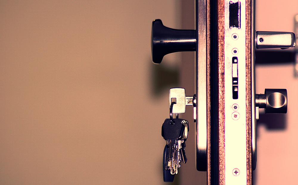 Why good locks matter on glass and aluminium doors 1